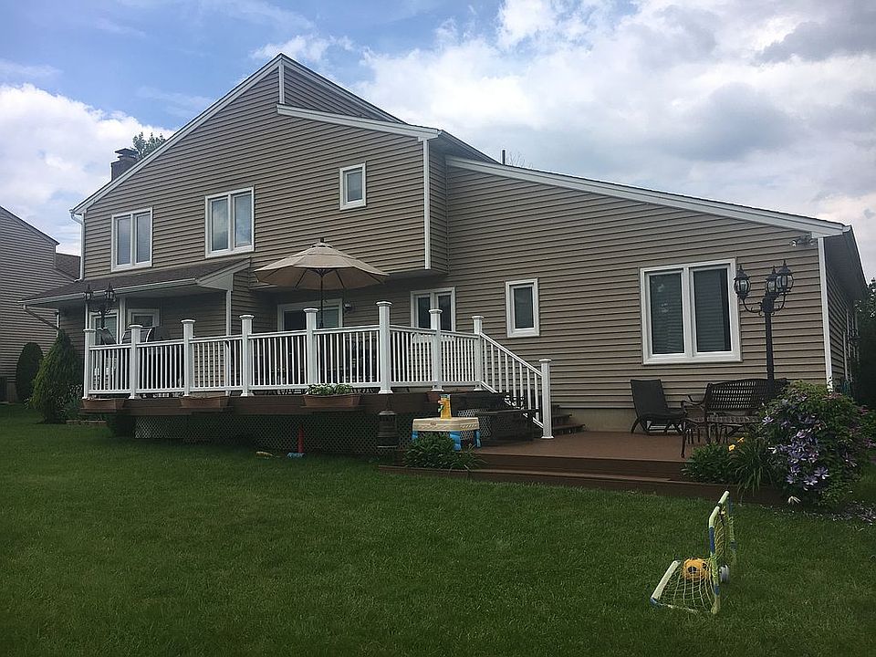 2nd image of 38 Benjamin Dr
