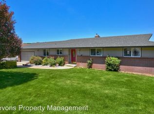 903 Riverview Ave, Selah, WA 98942