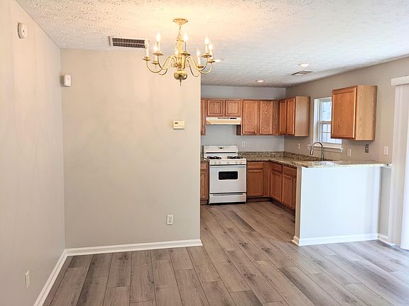 4th image of 1110 Eatonton Way