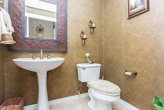 1/2 Bath