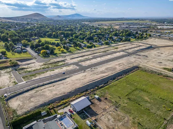 1176 Lapins Ct, Richland, WA 99352