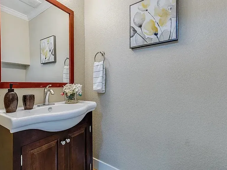529 Sieber Pl #14 — Photo 4