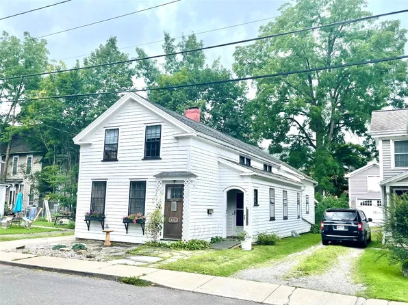 53 Paige St, Owego, NY 13827