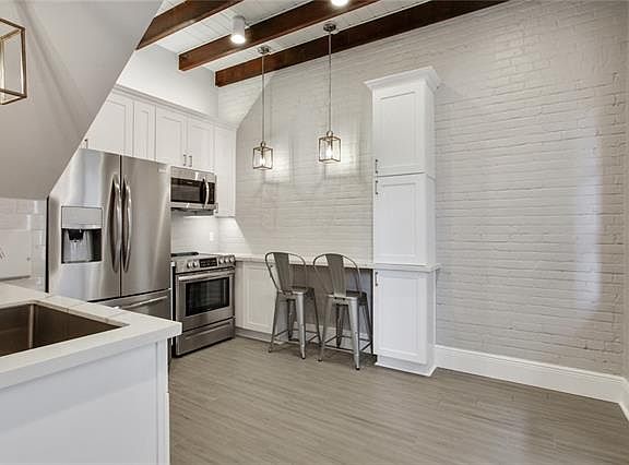 3rd image of 1221 Decatur St #104