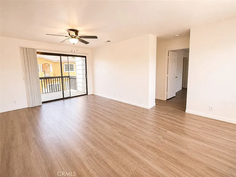 8582 Tamarind Ave #D — Photo 3