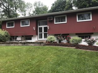 21 Susan Ln, Poughkeepsie, NY 12603