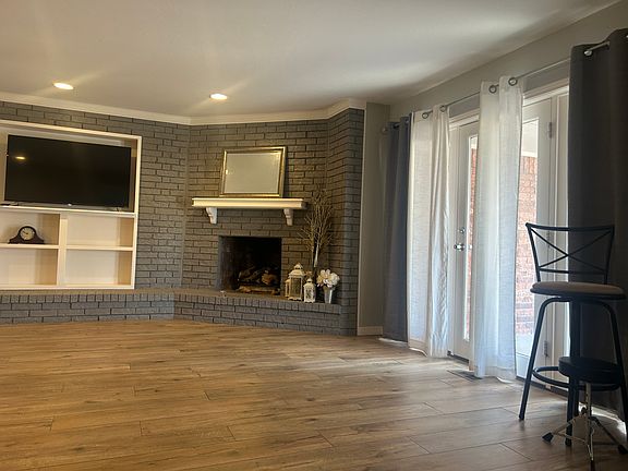Living room with fireplace