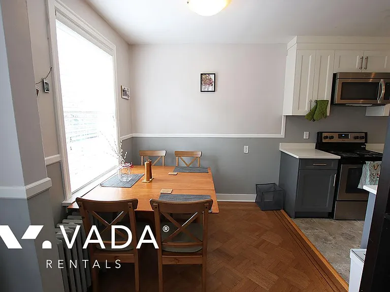 1235 Burnaby St #1 — Photo 6