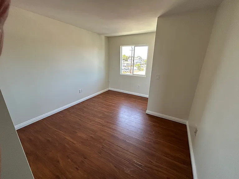 7009 Tait St — Photo 8