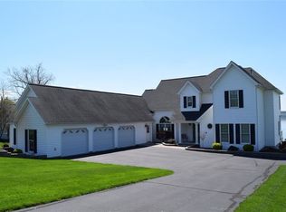 5754 E Lake Rd, Romulus, NY 14541