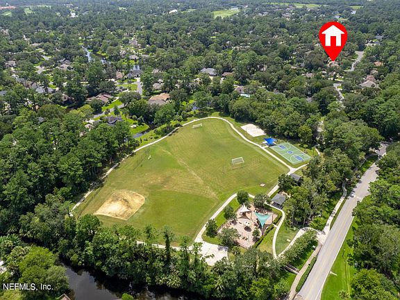 3rd image of 3057 Cypress Creek Dr N