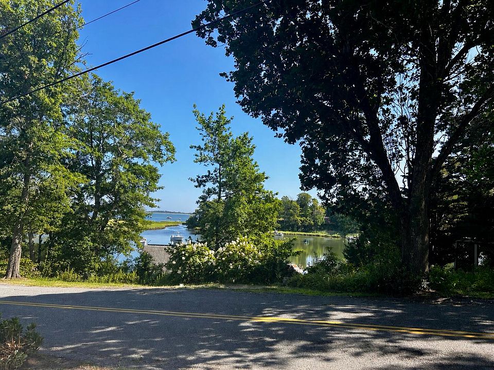 2nd image of 152 Namequoit Road