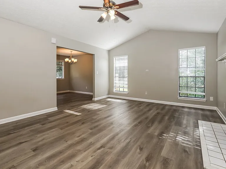 527 Brookfield Way — Photo 6