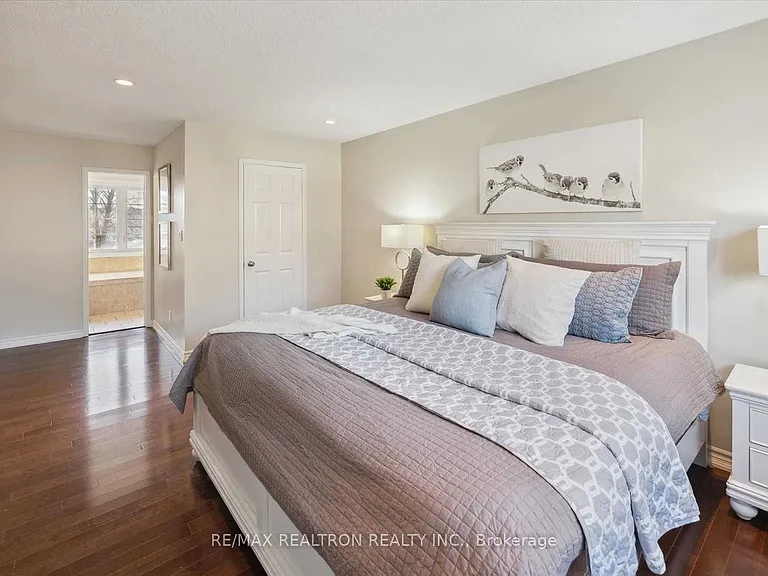 68 Flint Cres #UPPER — Photo 22
