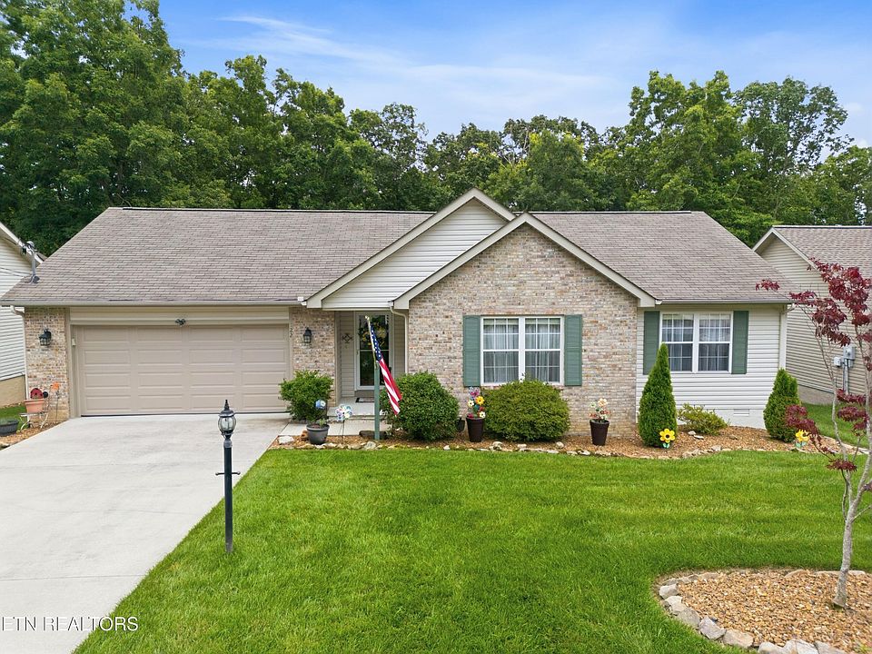 1st image of 122 Wycliff Ln
