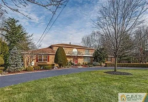 555 Spotswood Englishtown Rd — Photo 5