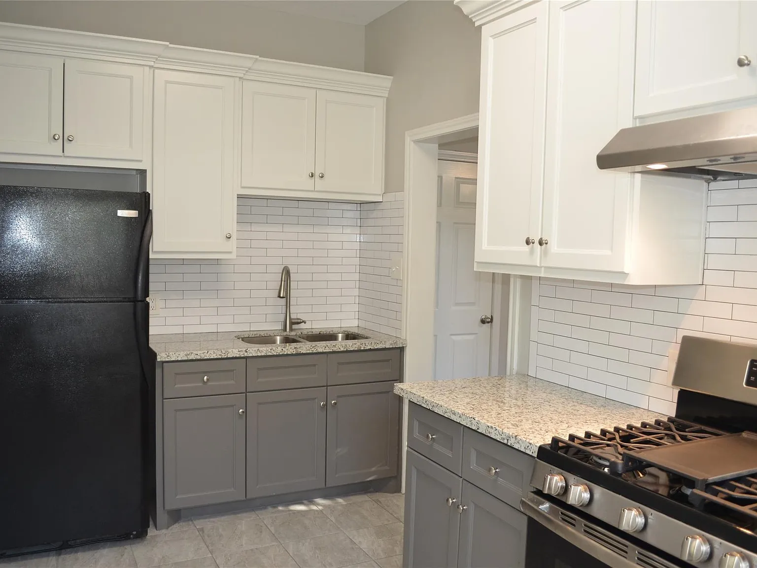 2502 Saltus St — Photo 1