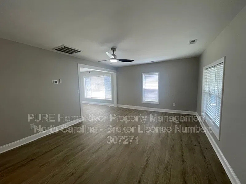3 bed, 2.0 bath, 1094 sqft, $1,805 — Photo 2