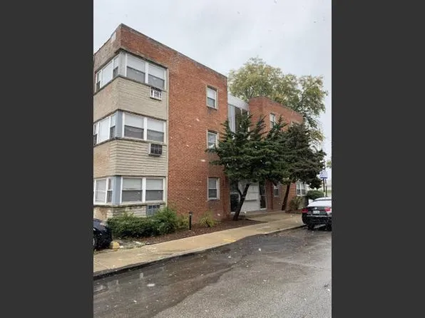 2400 W Balmoral Ave, Chicago, IL