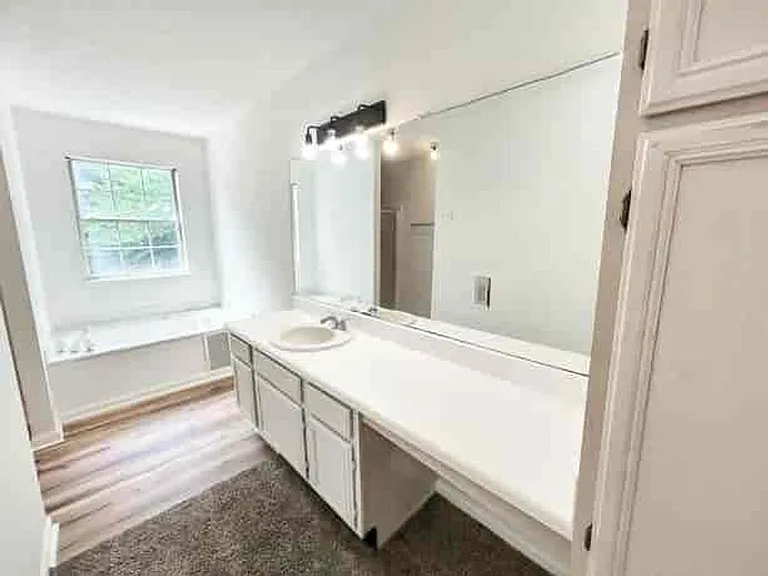 2945 Georgian Manor Dr — Photo 22