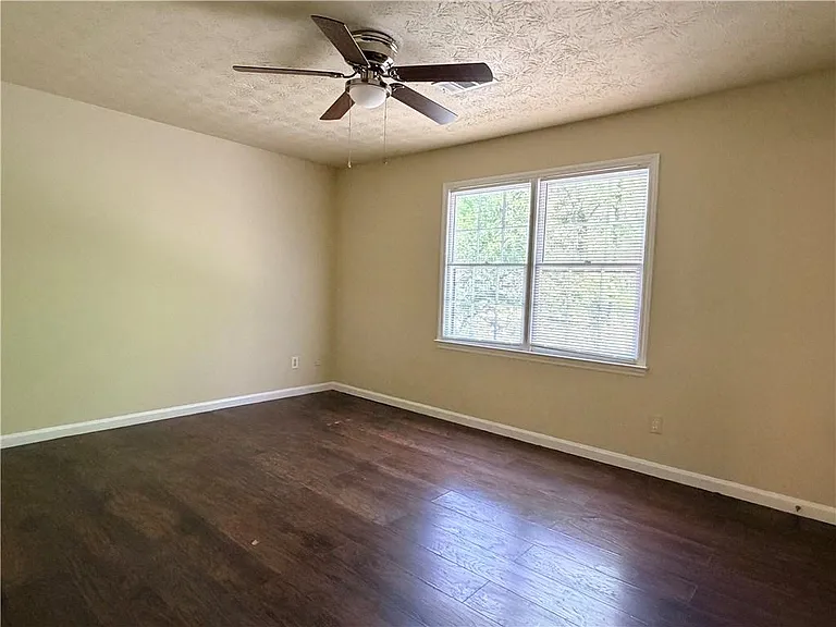 728 Burnt Creek Dr NW #B — Photo 10