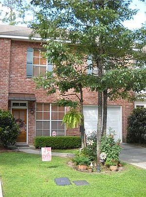 1st image of 640 Village Ln N
