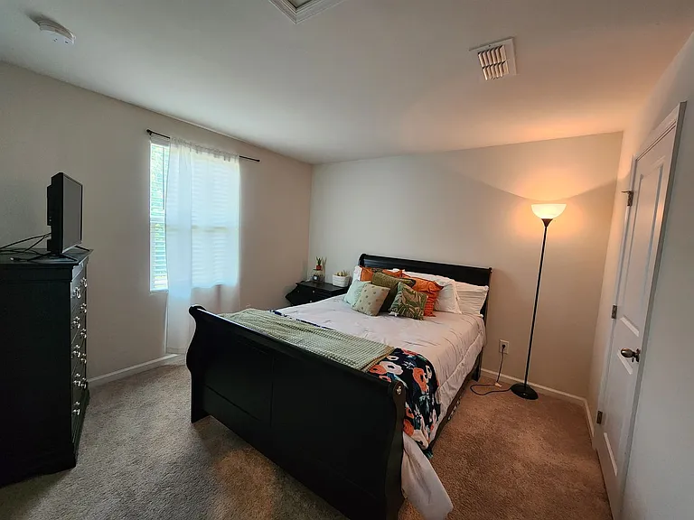 6816 Ludell Ln — Photo 14