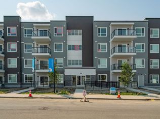 2310 Carringham Gate NW, Calgary, AB T3P1W1