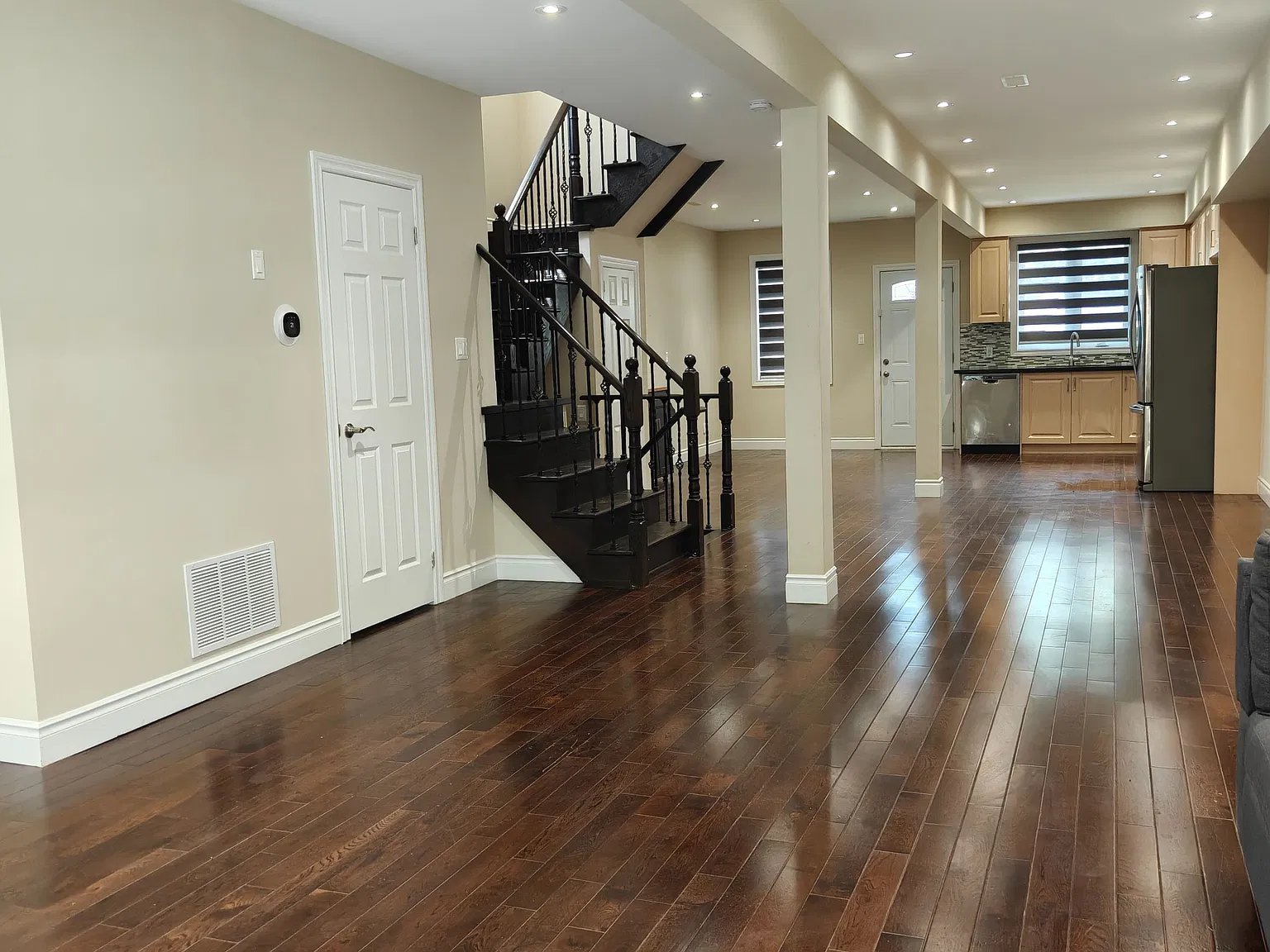3 bed, $3,000 — Photo 3