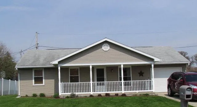 1324 Eloise St photo 1