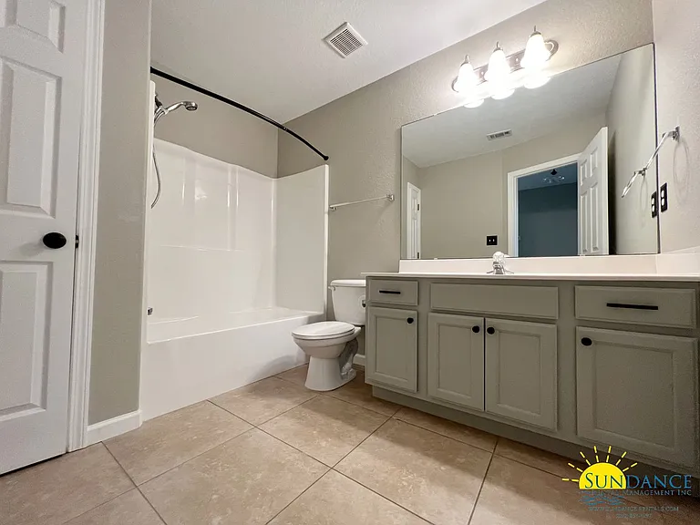 133 Farrah Ave — Photo 16