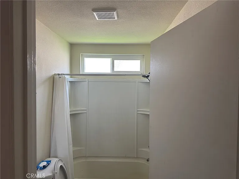 1792 N Ann St — Photo 16