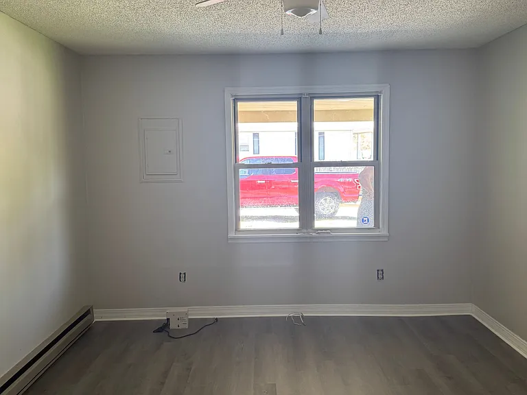 112 Monterey Dr — Photo 5