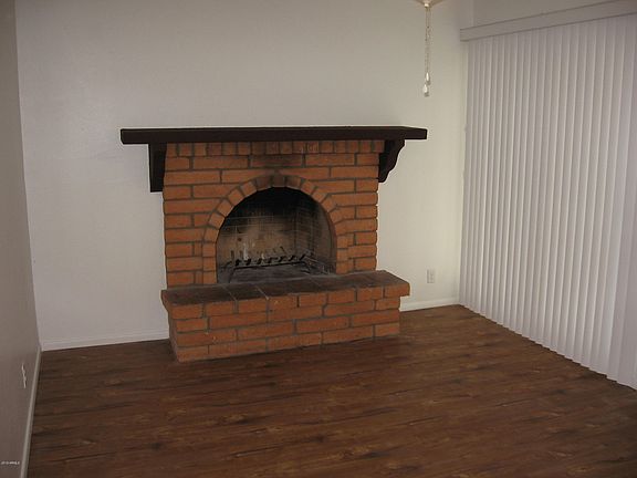 4th image of 806 E Garnet Ave
