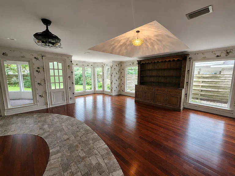51 Ogden St #A — Photo 2