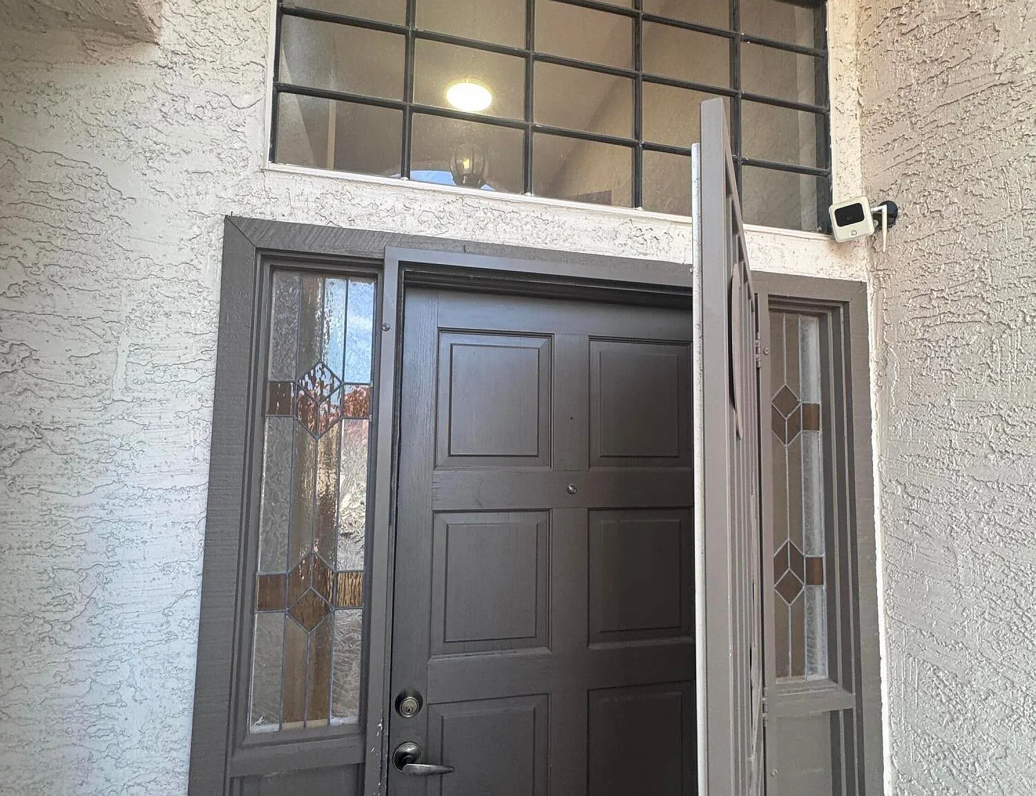 4 bed, 1971 sqft, $3,475 — Photo 4