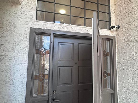 4th image of 11127 E Clinton St