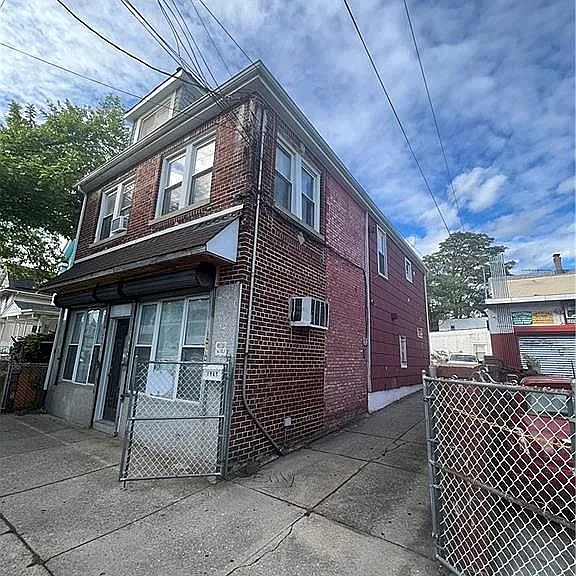 1409 E 92nd St #1 — Photo 4