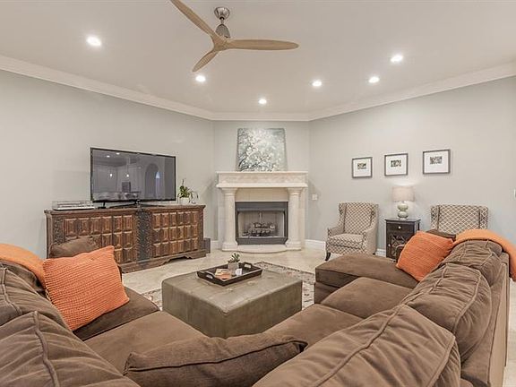 3rd image of 3816 W Vasconia St