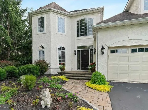 44 Lenape Dr, New Hope, PA 18938