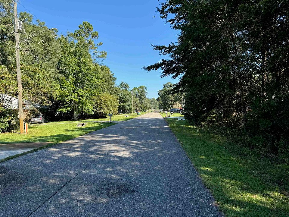 1st image of Shadow Oak Cir