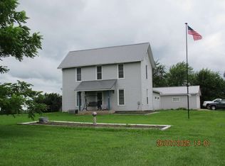 719 Quincy Ave, Clarence, IA 52216