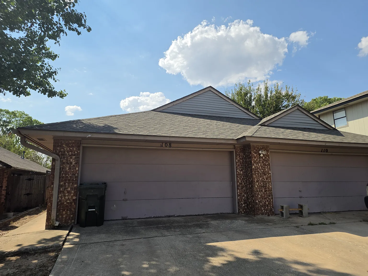 3 bed, 1100 sqft, $1,250 — Photo 1