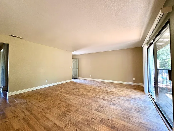 202 Pine St — Photo 3