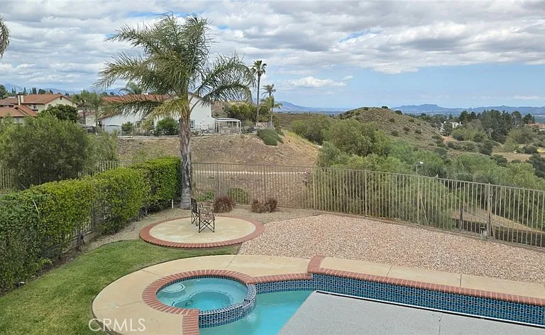 19584 Shadow Glen Cir — Photo 47