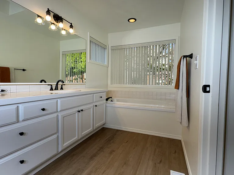 16605 NW Dublin Ct — Photo 17