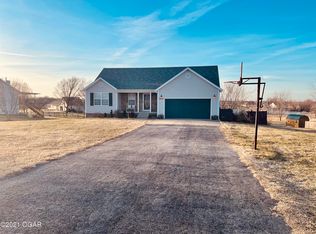 9425 County Ln #191, Carthage, MO 64836