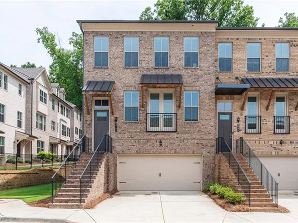 2701 Cedar Pine Way, Doraville, GA 30360