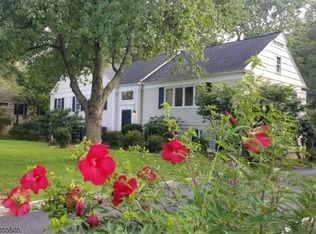 379 Shunpike Rd, Chatham, NJ 07928