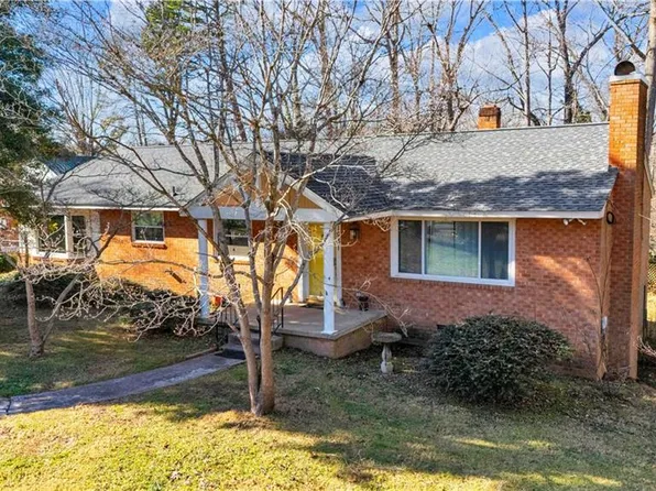 1931 Greenwood Rd, Asheboro, NC 27203